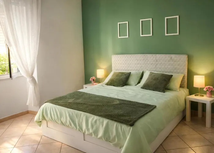 Rosemary S House Napoli Vomero Private Parking
